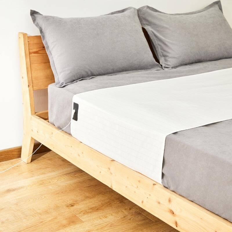 GroundingWellness™ Bedsheet - Better Sleep, Less Pain.