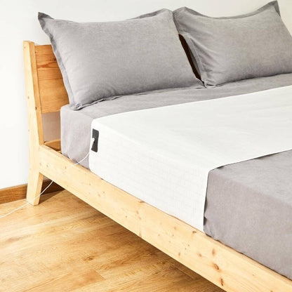 GroundingWellness™ Bedsheet - Better Sleep, Less Pain.